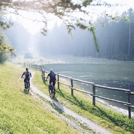 Pohorje Village Wellbeing - Wellness & Bolfenk 4* Maribor