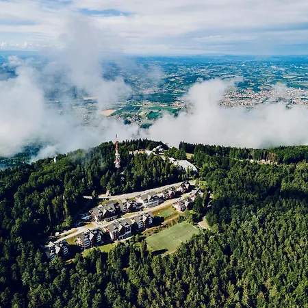 Pohorje Village Wellbeing - Wellness & Bolfenk מלון 4*